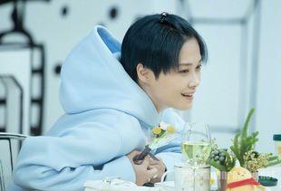 吃瓜阿姨形象,揭秘吃瓜阿姨的欢乐生活