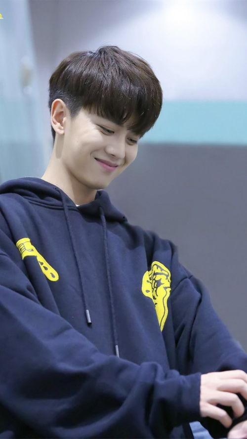 国超任嘉伦吃瓜,揭秘娱乐圈背后的真相