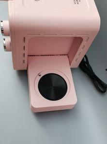 吃瓜小熊接机,明星粉丝互动温馨满满